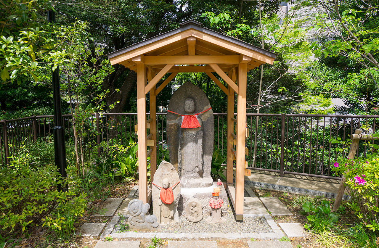 港区愛宕神社 石仏