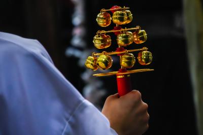 赤坂氷川神社 巫女と鈴