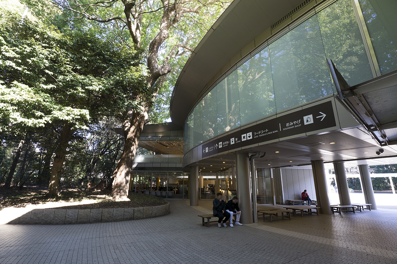 フォレストテラス明治神宮 横