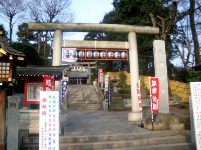 沼袋氷川神社 鳥居と拝殿