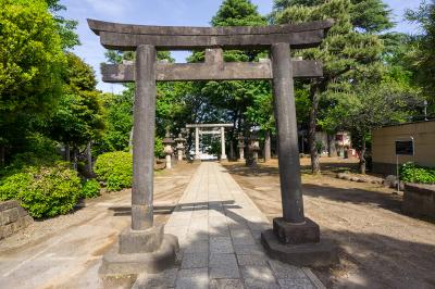 品川神社 石造烏居 後面