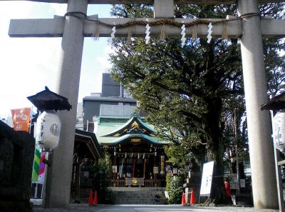 大鳥神社 鳥居と拝殿