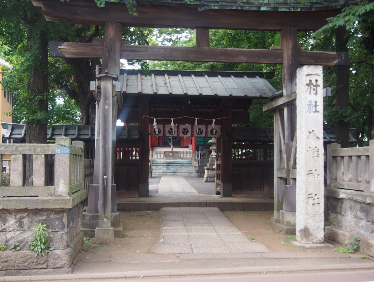 鳥居と拝殿