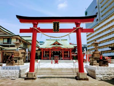 穴守稲荷神社 鳥居と拝殿
