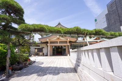 穴守稲荷神社 社務所前の門被之松