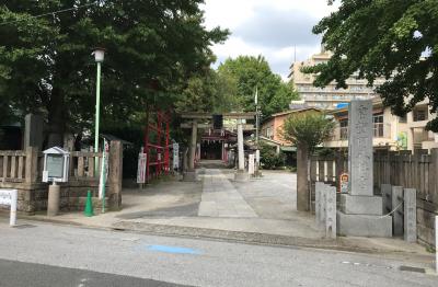 富賀岡八幡宮 鳥居と社号標