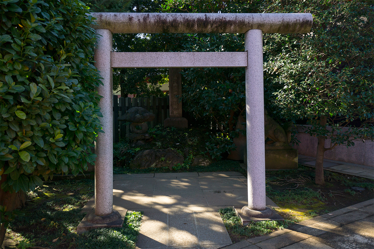 神武天皇陵遥拝所 鳥居