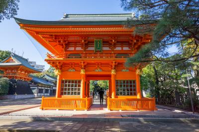 穴八幡宮 隋神門