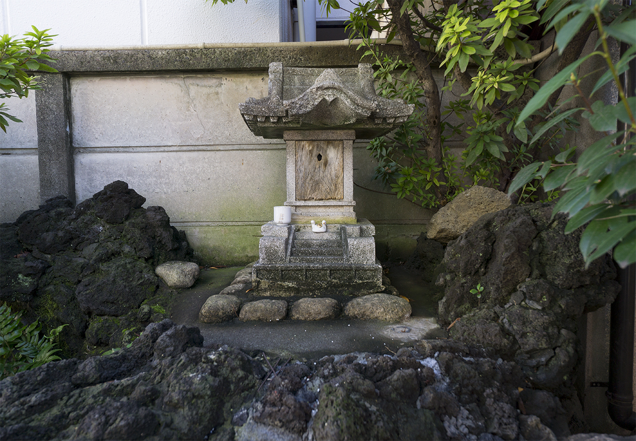 百人弁財天社 社殿