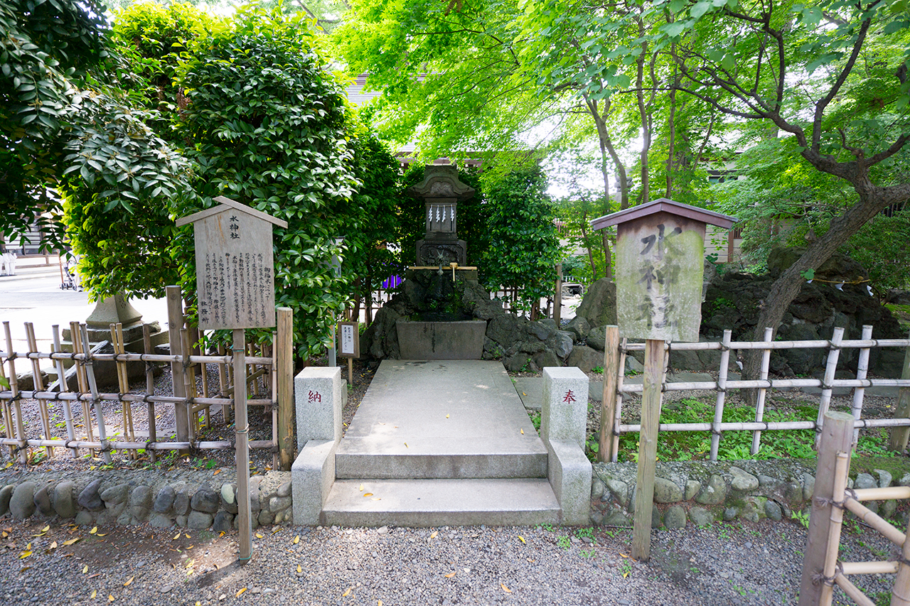 水神社社殿