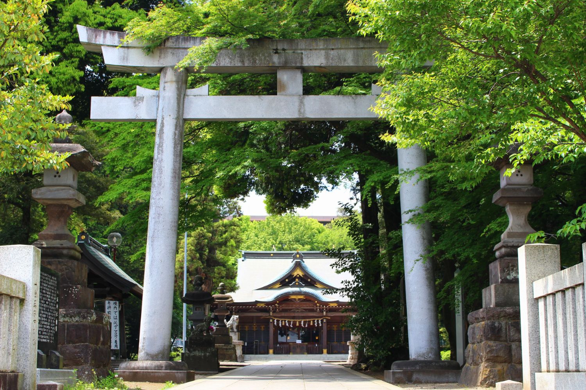 鳥居と拝殿