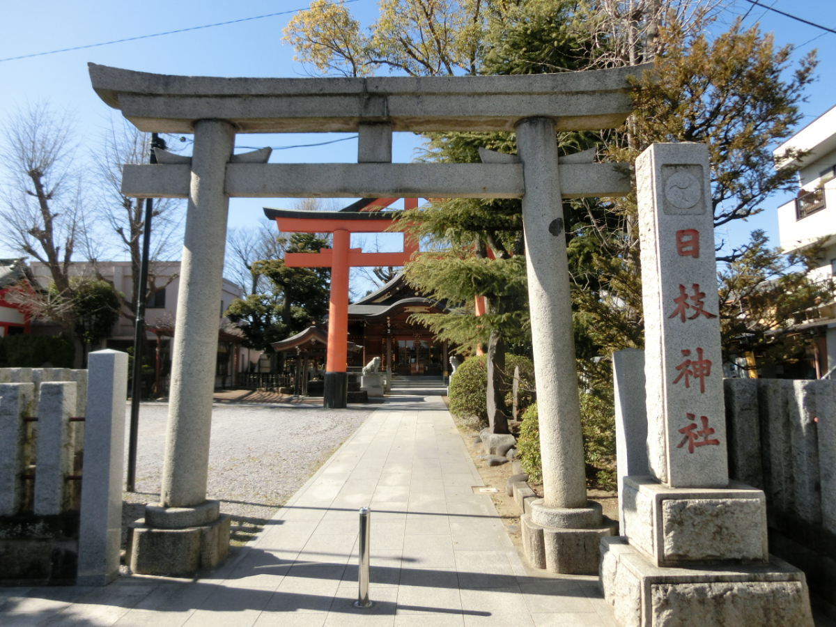 鳥居と拝殿