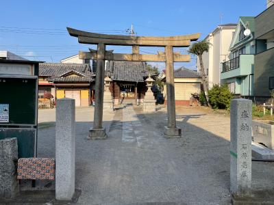 宝町八幡神社 鳥居と拝殿