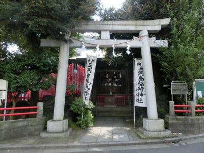 稲荷神社 鳥居と拝殿