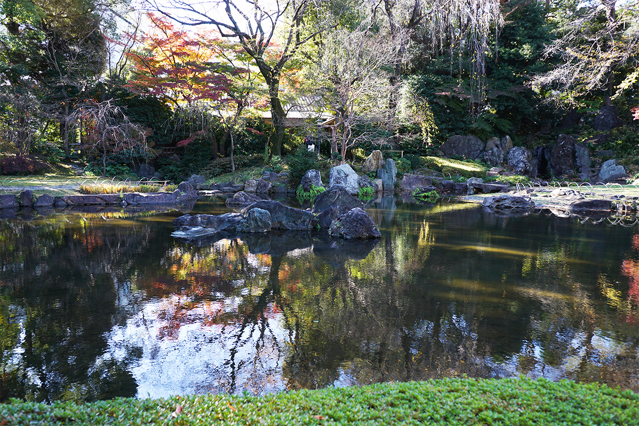 神池庭園　巨岩