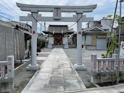 柳野稲荷神社 鳥居と拝殿