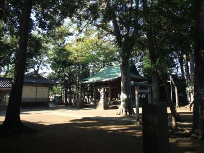 神明社 境内
