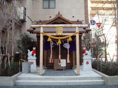 茶ノ木神社 鳥居と拝殿