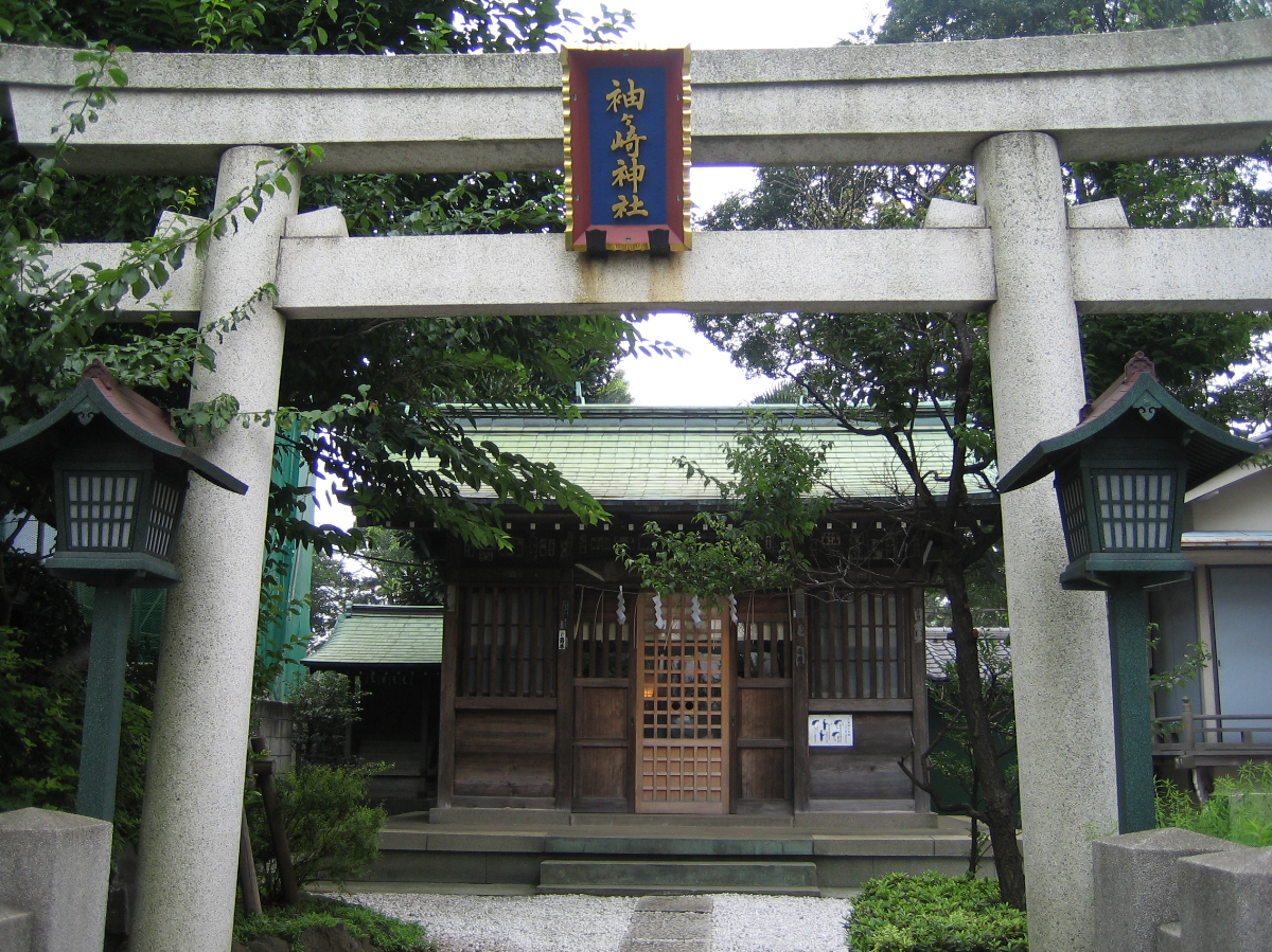 鳥居と拝殿