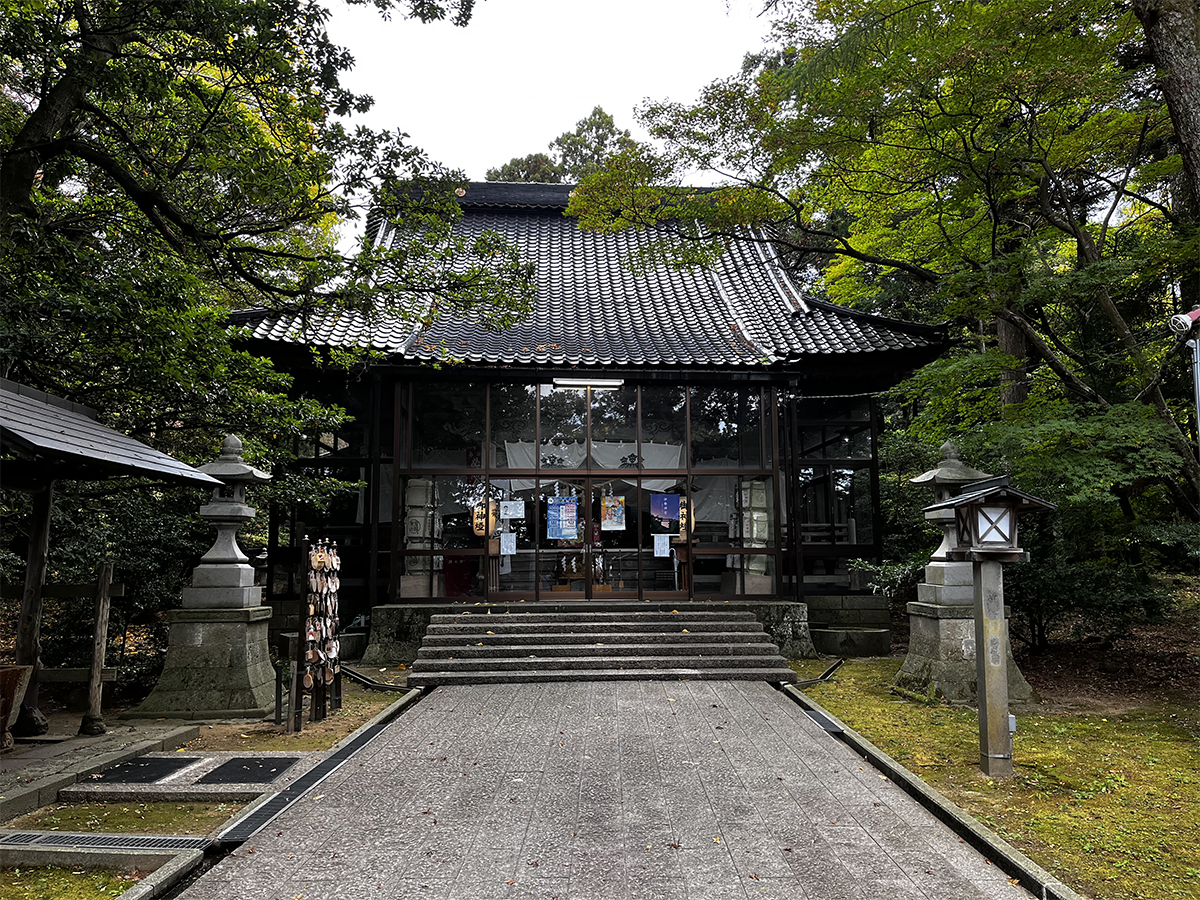 拝殿