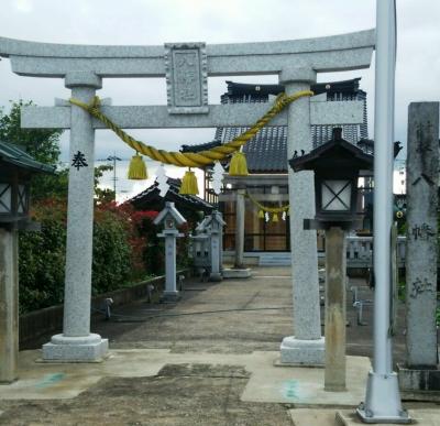石代八幡社 鳥居と拝殿