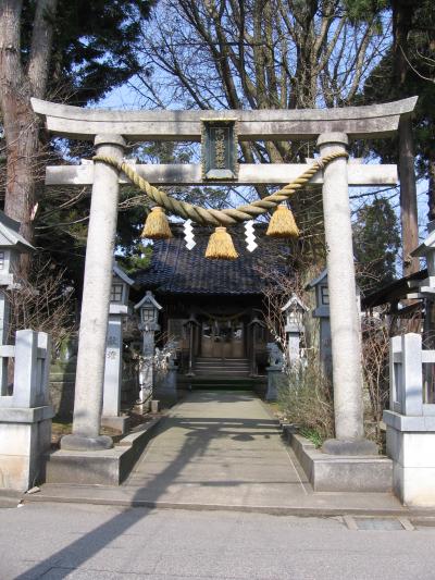 中川熊野神社 鳥居と拝殿
