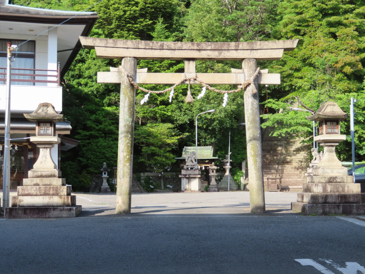 鳥居