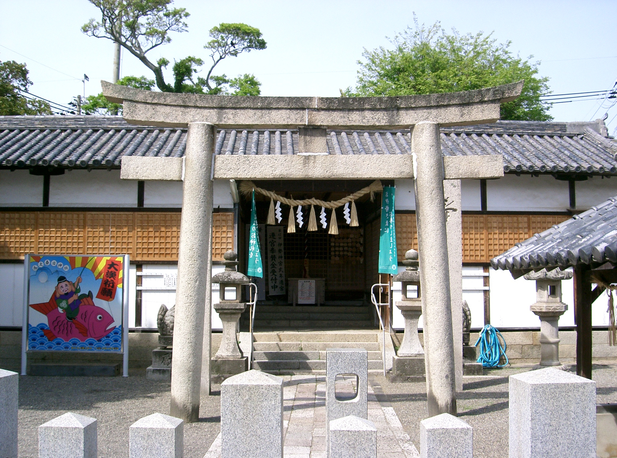 鳥居と拝殿