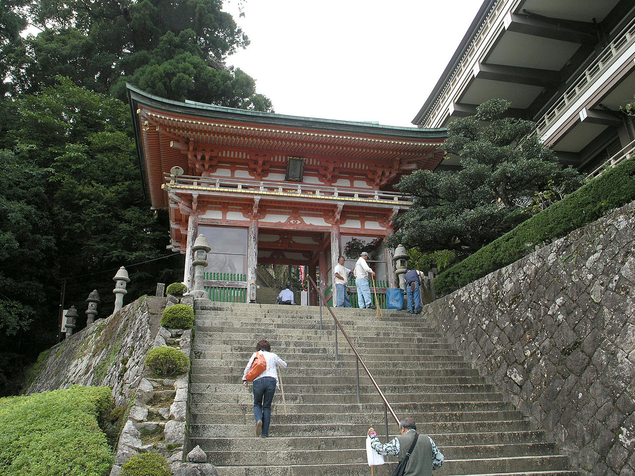 那智山青岸渡寺 山門