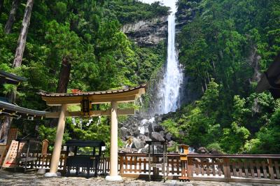 熊野那智大社 飛瀧神社 鳥居と那智の瀧