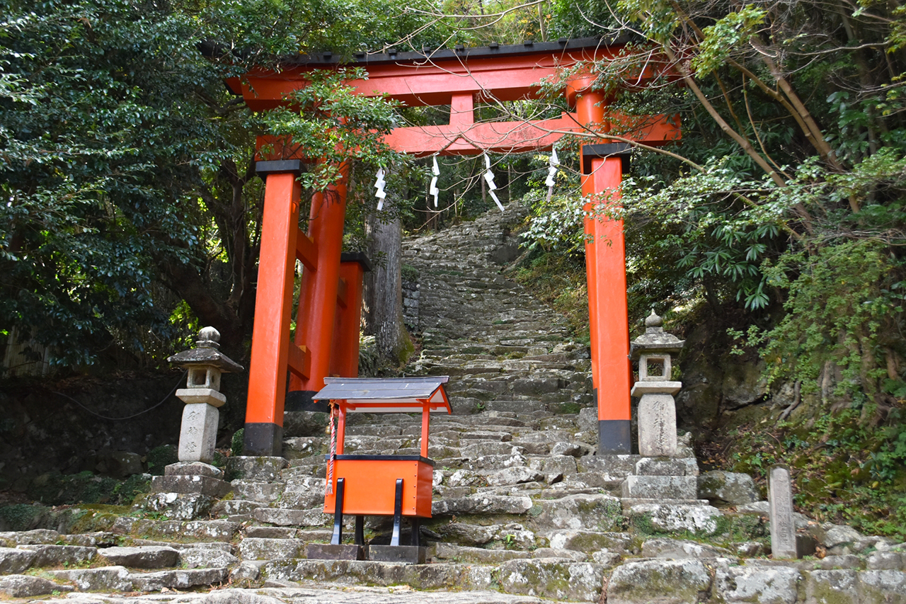 神倉神社 石段と鳥居