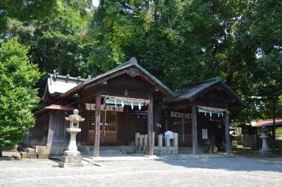 鳴神社 社殿