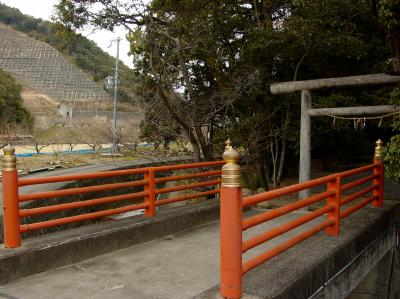 稲葉根王子 橋と鳥居