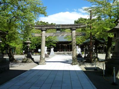 鳥海月山両所宮 拝殿