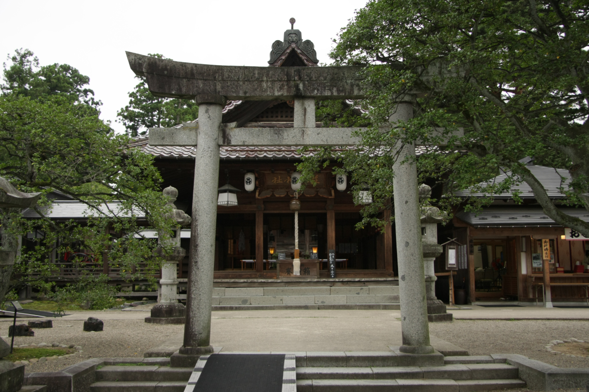拝殿