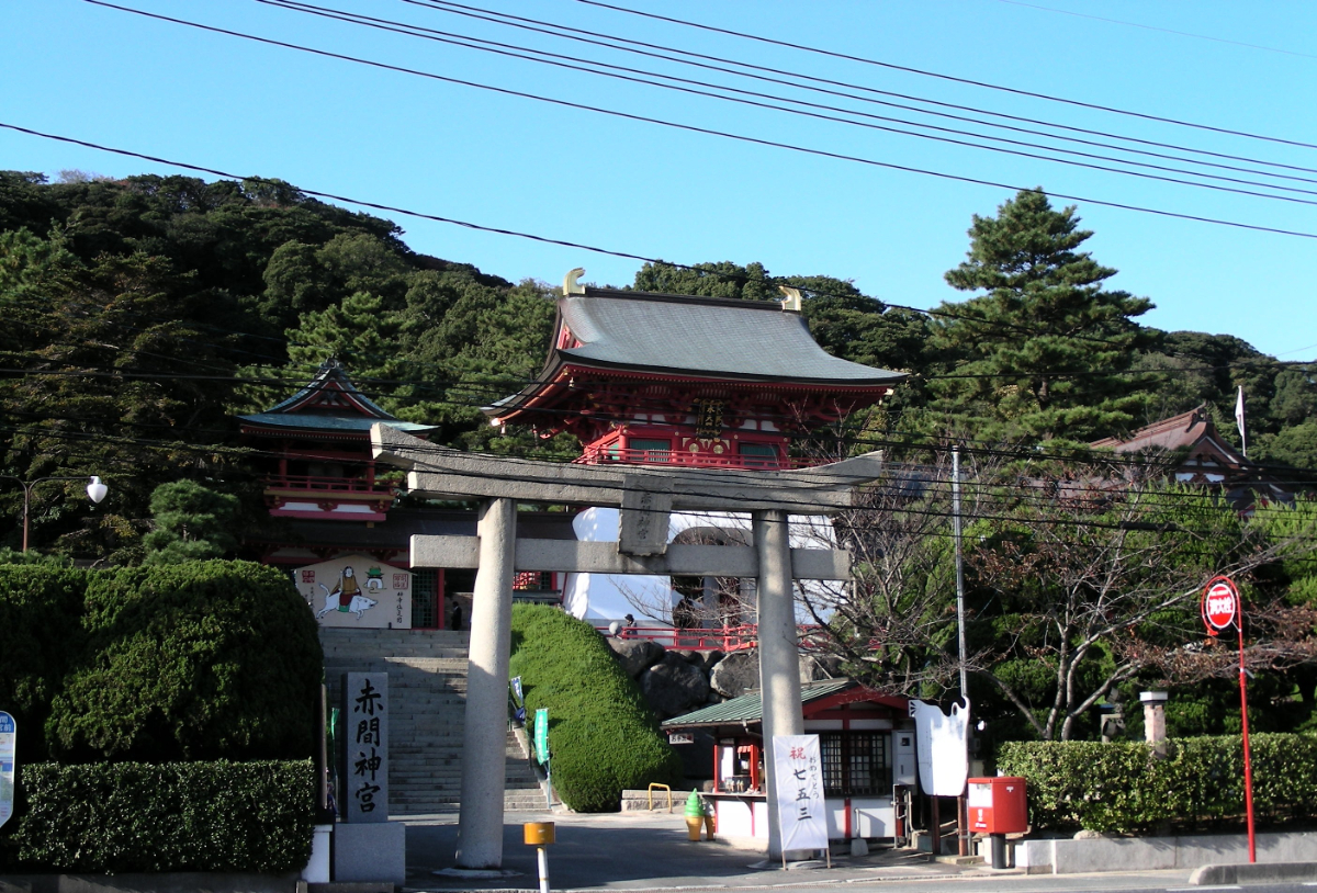 鳥居と水天門
