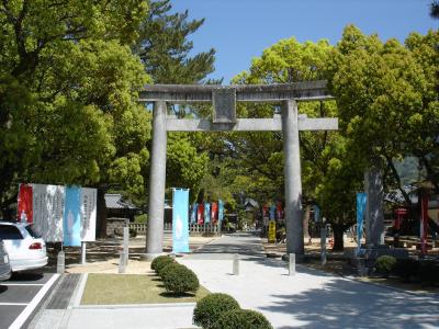 松陰神社 鳥居と参道