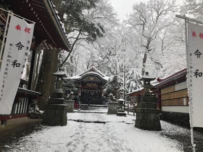 新屋山神社 拝殿