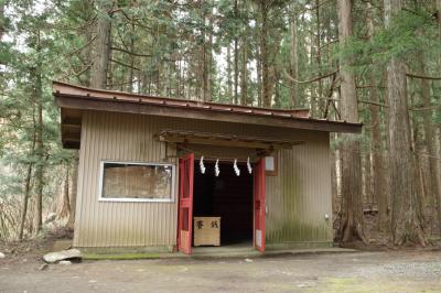 雛鶴神社 拝殿